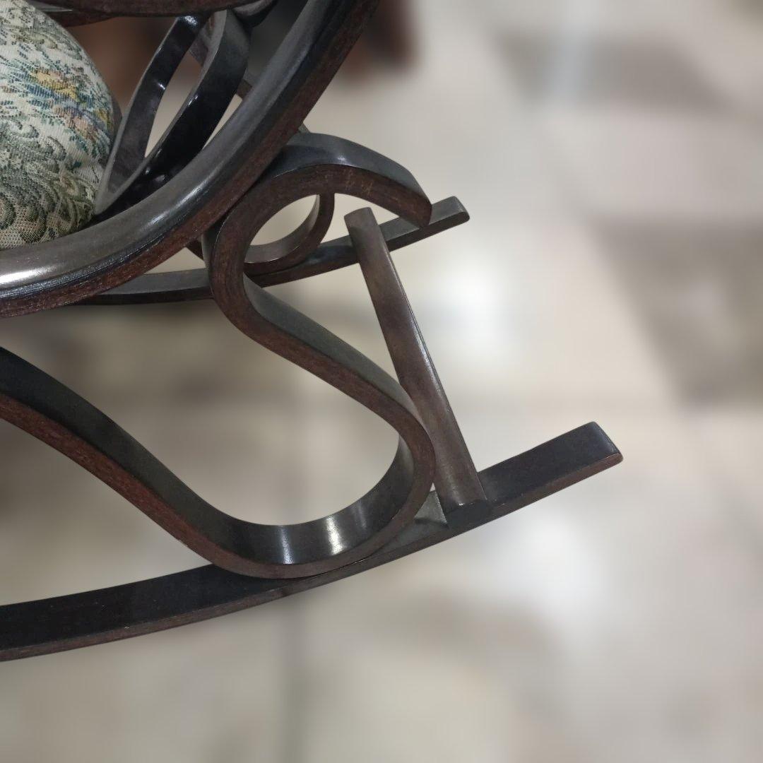 ４９５８）ゴブラン織り木製フレームのロッキングチェア