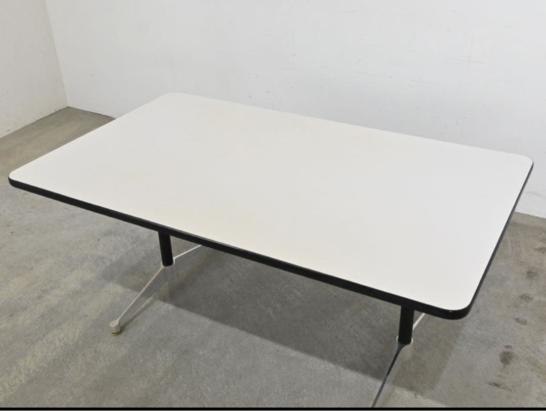 送料込Herman Millerイームズ コントラクトベーステーブル ビンテージ