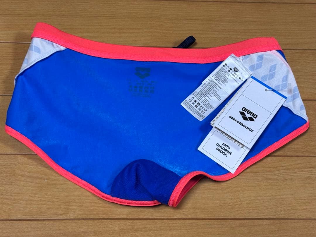 新品　アリーナ arena 競泳水着