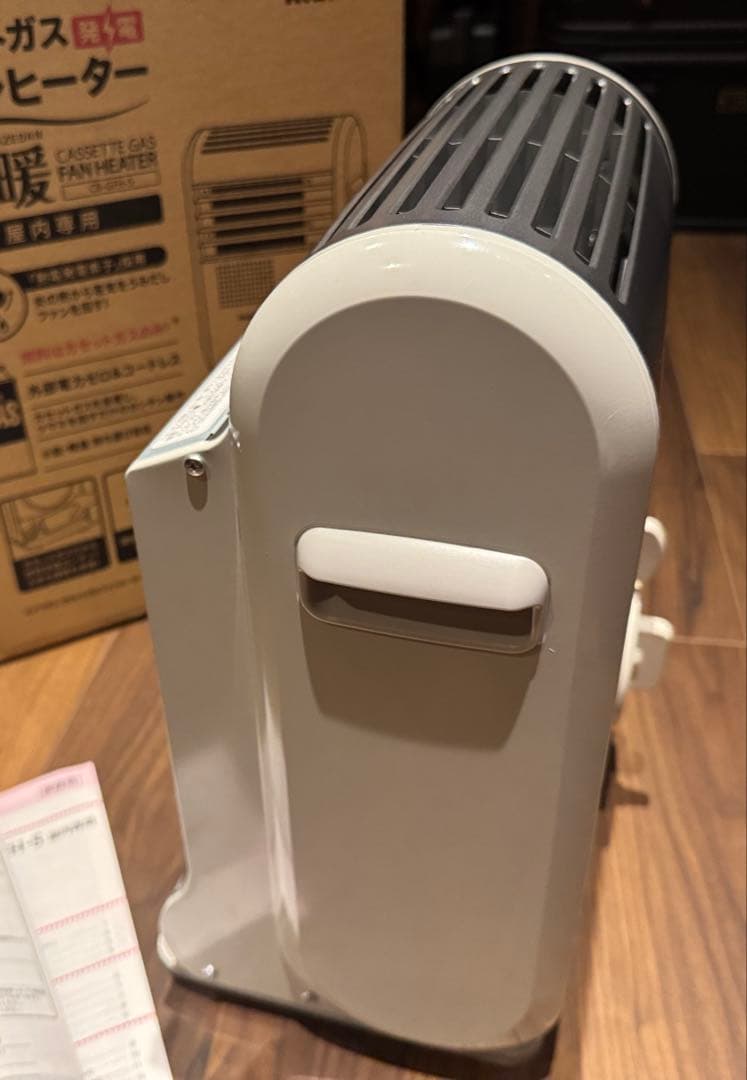岩谷産業 CB-GFH-5 カセットガスファンヒーター 風暖 KAZEDAN