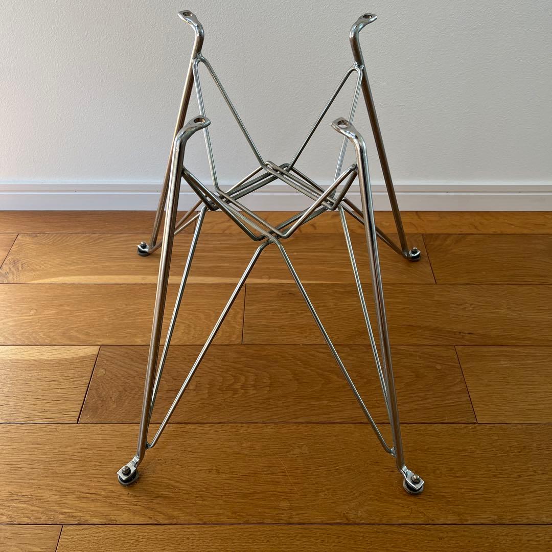 モダニカ　イームズ アームシェルチェア