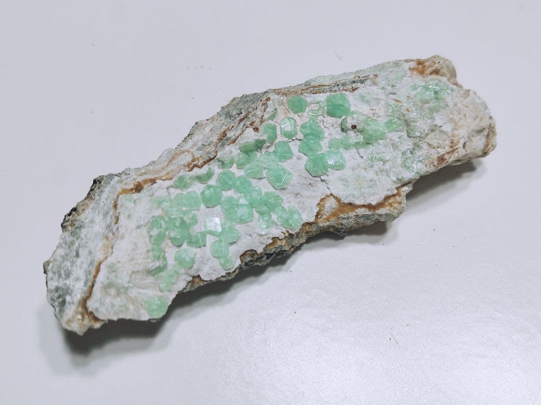 希少！　パワーストーン　天然石　グリーンガーネット　40g　No.765