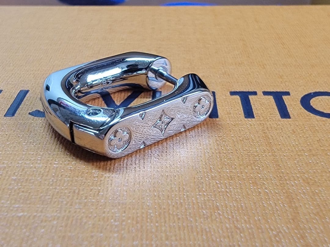 新品未使用 M02227 ルイヴィトン フープピアス・モノグラム チェーン