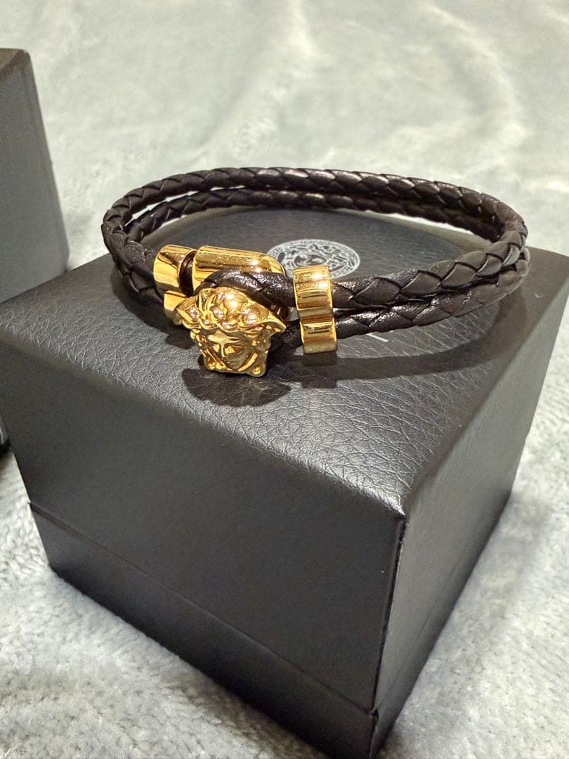 VERSACE メドゥーサブレスレット