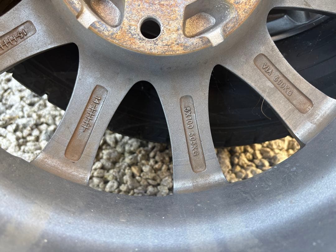 ★スタッドレスタイヤ★195/65R15★ノア、ヴォクシー、エスクァイア