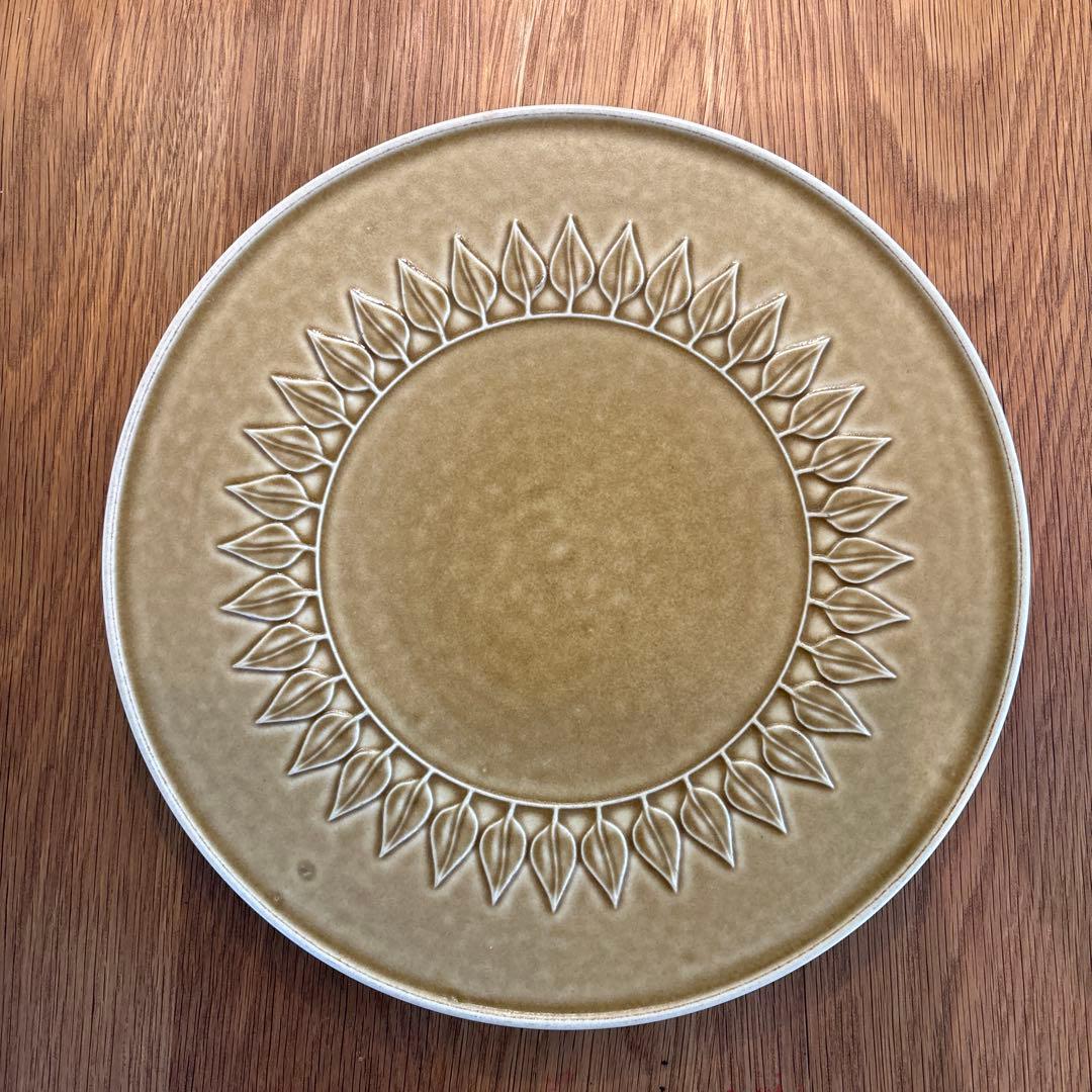 北欧ヴィンテージ　クイストゴー　レリーフ　ラウンドプレート　高台つき　27センチ