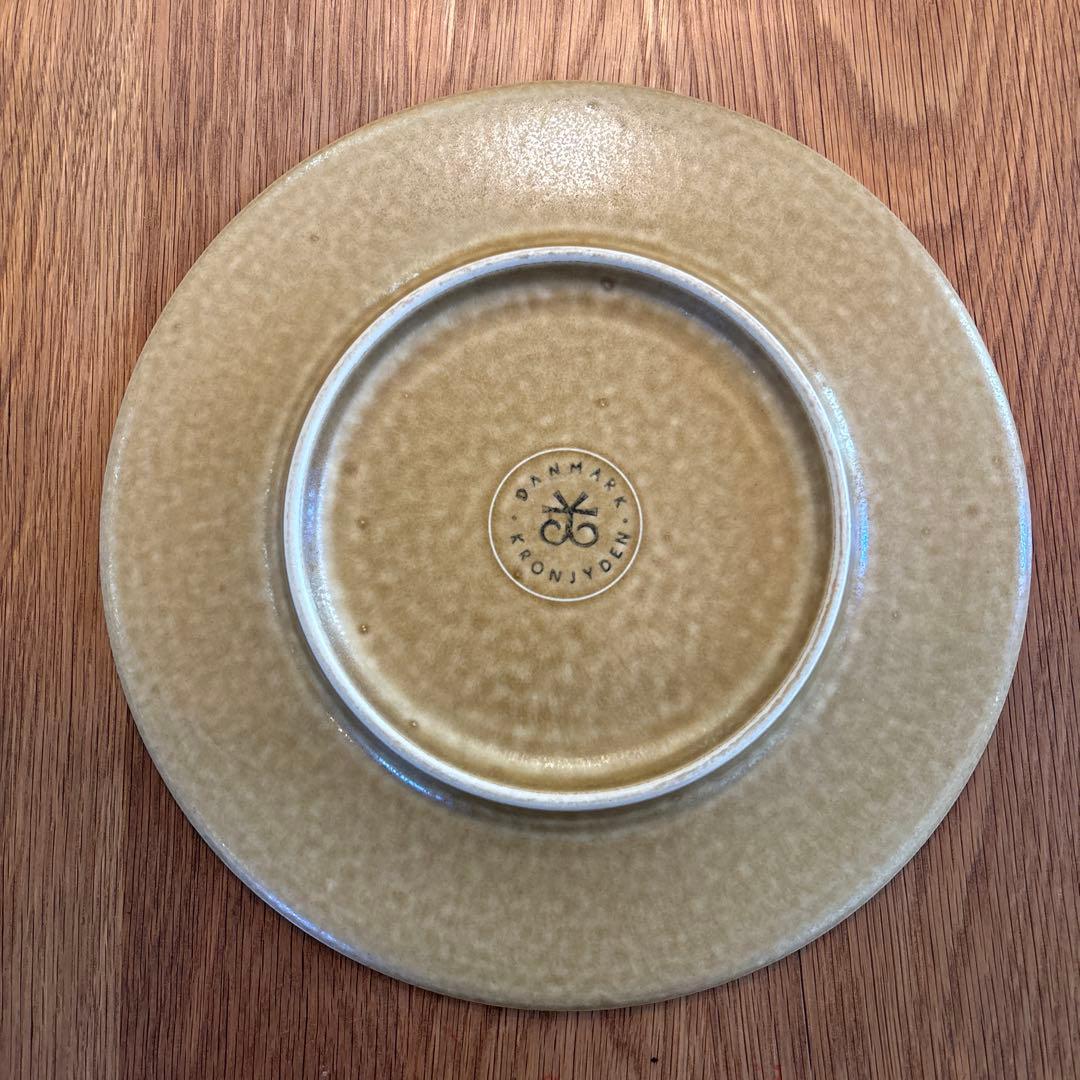 北欧ヴィンテージ　クイストゴー　レリーフ　ラウンドプレート　高台つき　27センチ