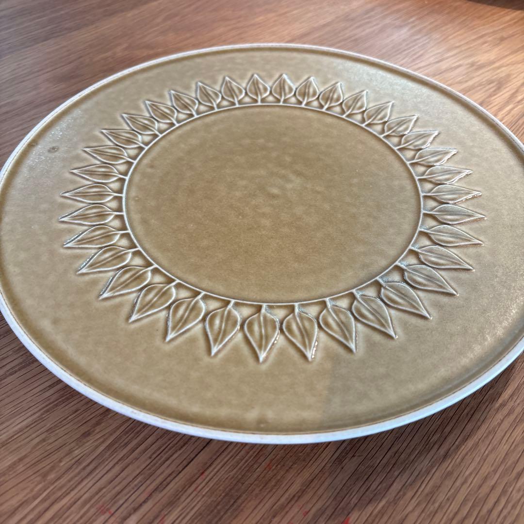 北欧ヴィンテージ　クイストゴー　レリーフ　ラウンドプレート　高台つき　27センチ