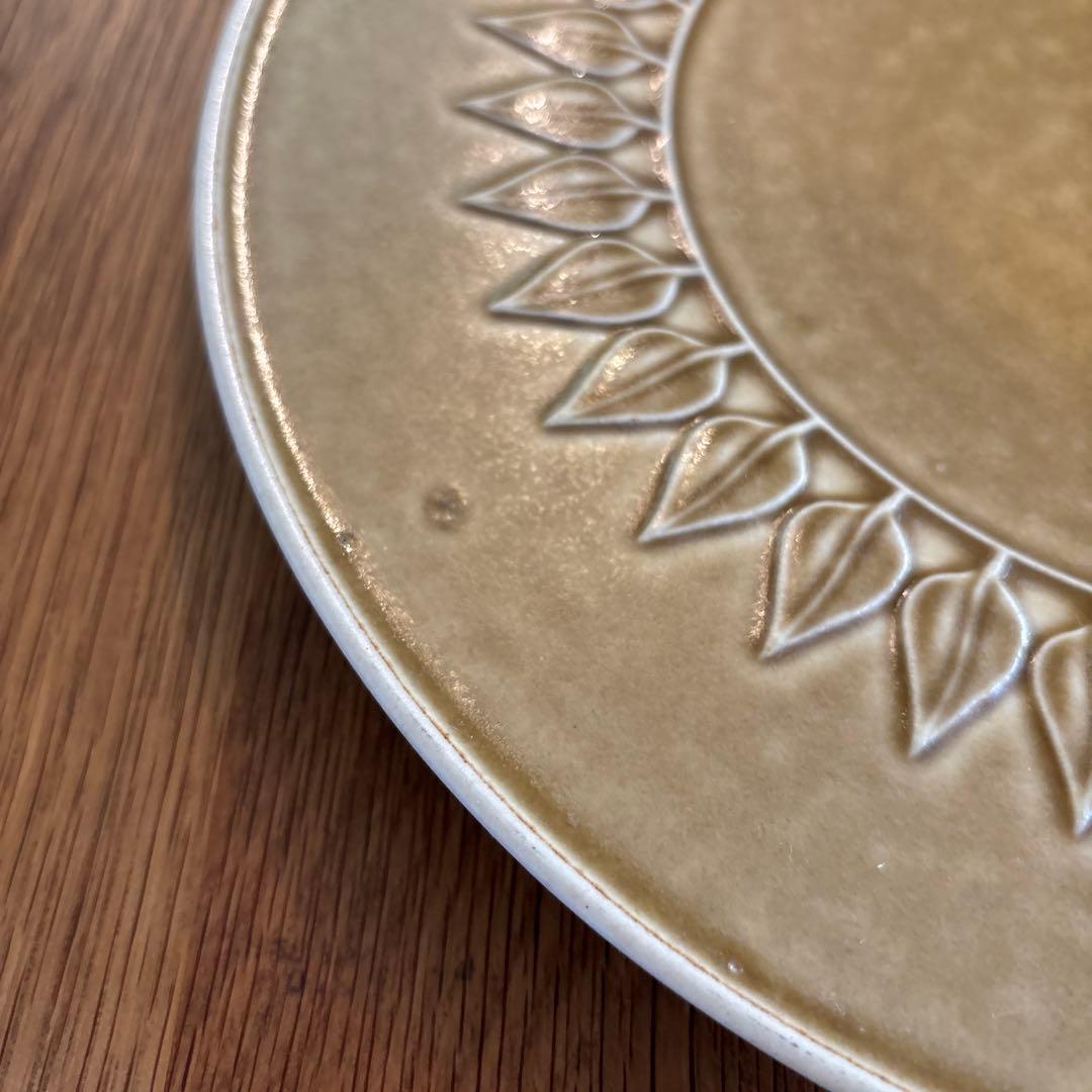 北欧ヴィンテージ　クイストゴー　レリーフ　ラウンドプレート　高台つき　27センチ