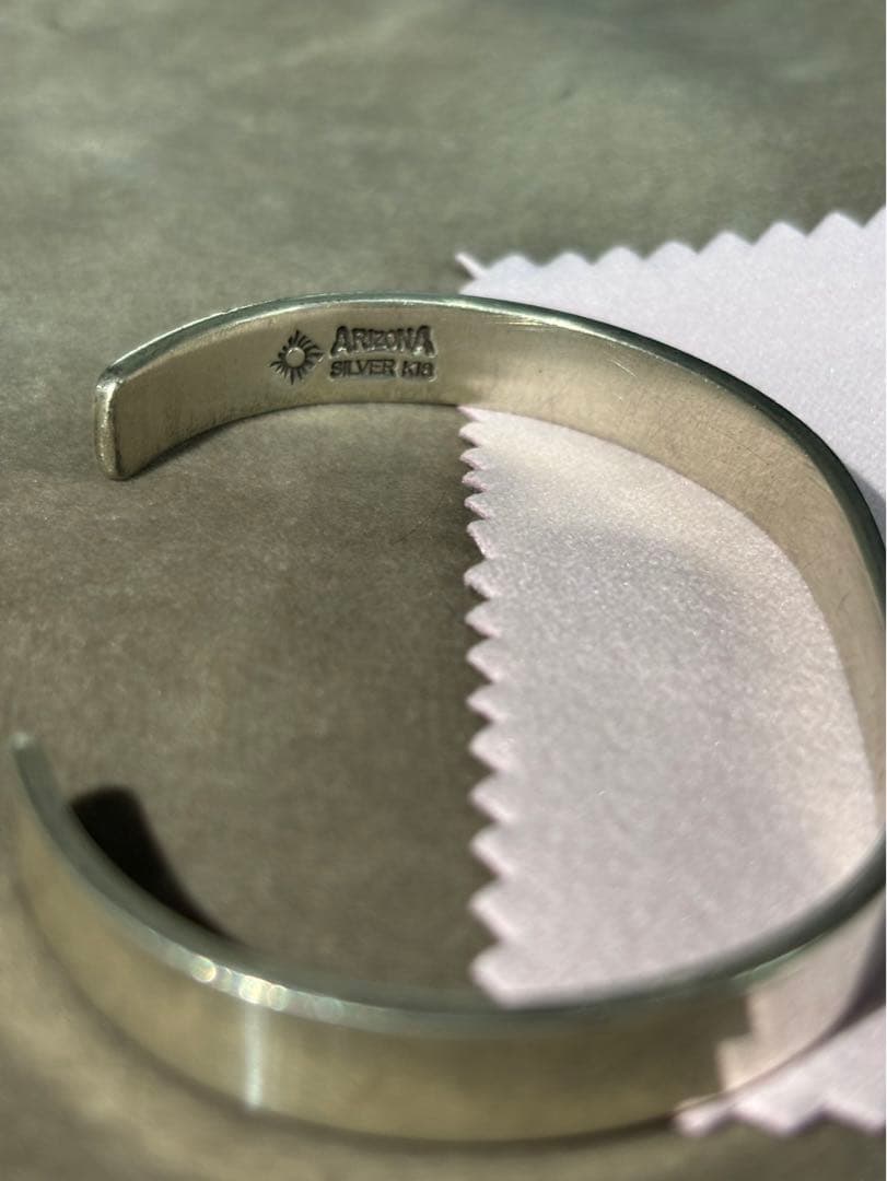 アリゾナフリーダム　シルバーバングル　K18 唐草