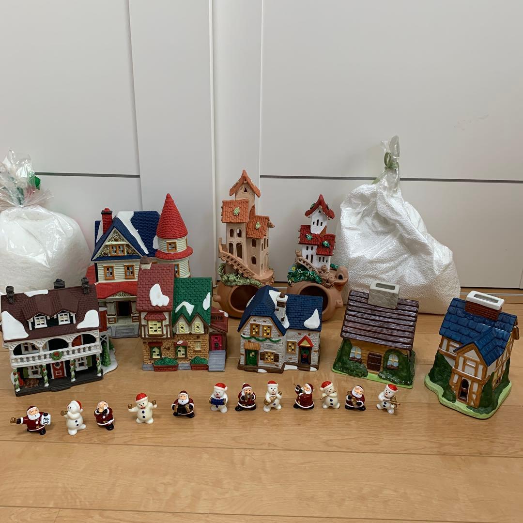 ミニチュアハウスクリスマスディスプレー　陶器のお家　雪の粉付き