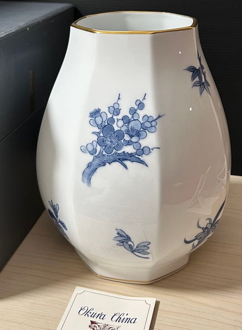 大倉陶園　四君子　八角花瓶　※オリジナルボックス付属　未使用保管品