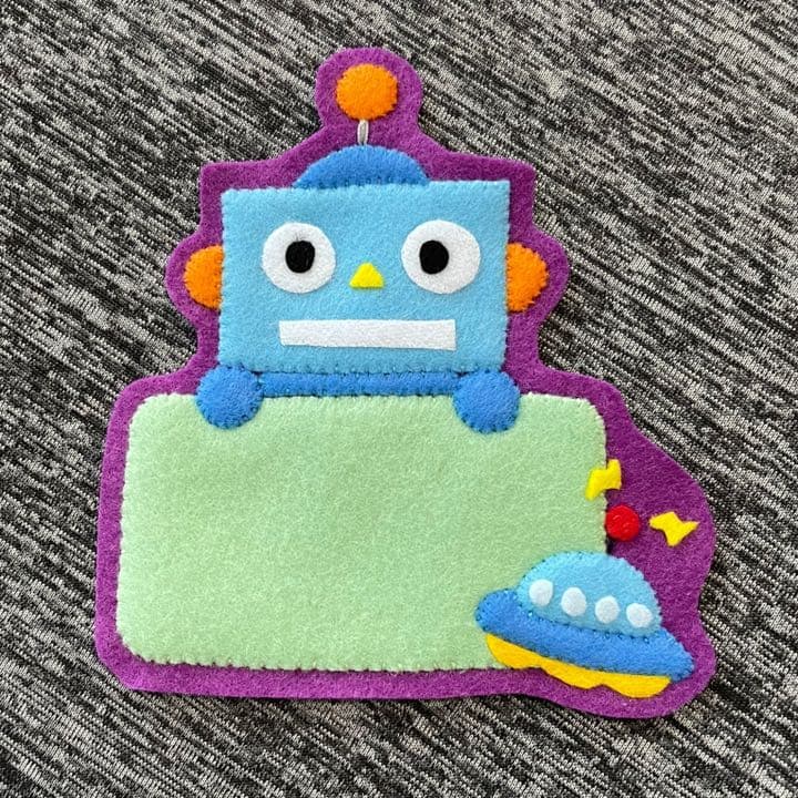 ロボットとUFO フェルト名札　ワッペン