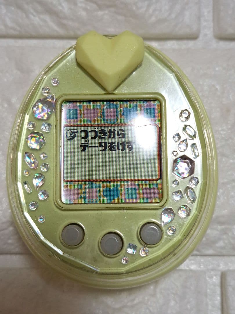 z*e様 たまごっち ピース 本体 イエロー