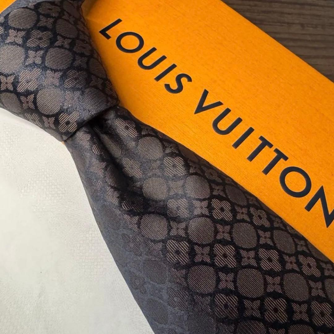最高級 ルイヴィトン フラワーモノグラム 総柄 ネクタイ ブラウン シルク