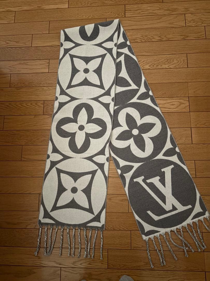 LOUIS VUITTON マフラー グレー/ホワイト