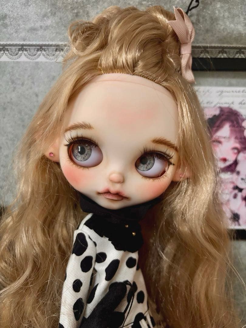 カスタムアイシードール　ネオサイズ　白肌　ふわふわミルクティーベージュ