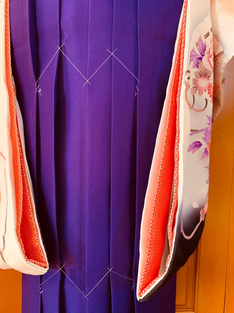 ハーフ成人式や百人一首大会　卒業式などに　十二単の女の人の振袖と袴のセット