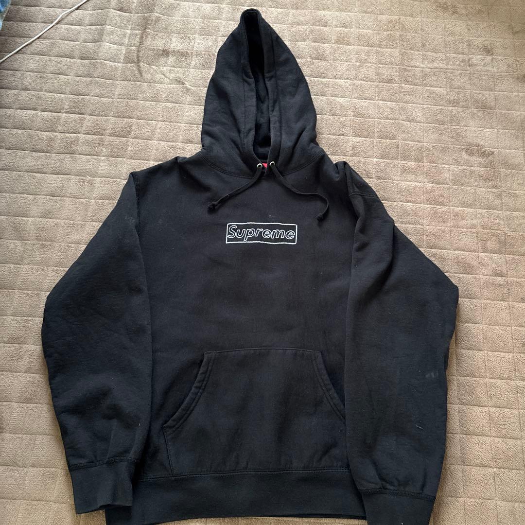 supreme hoodie kawsコラボ　パーカー
