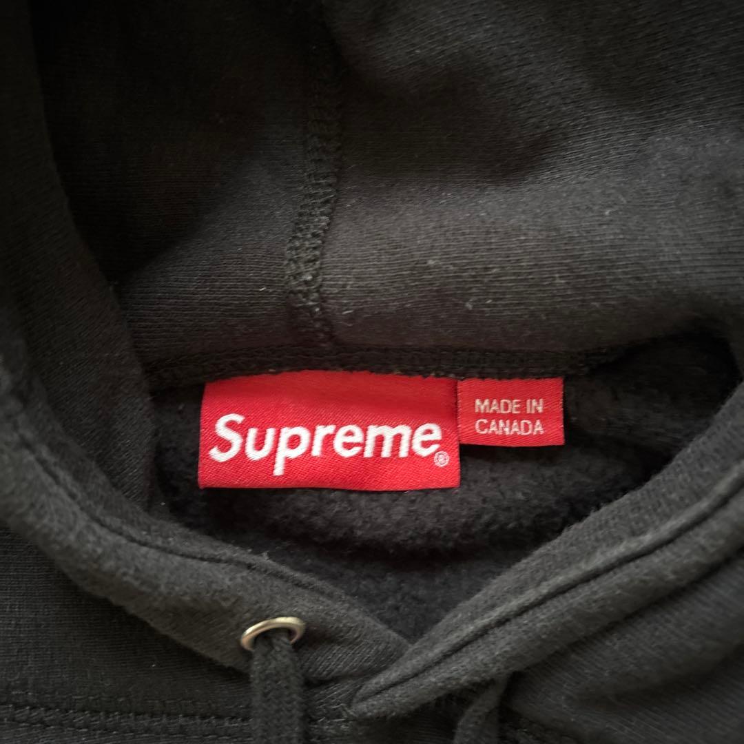 supreme hoodie kawsコラボ　パーカー