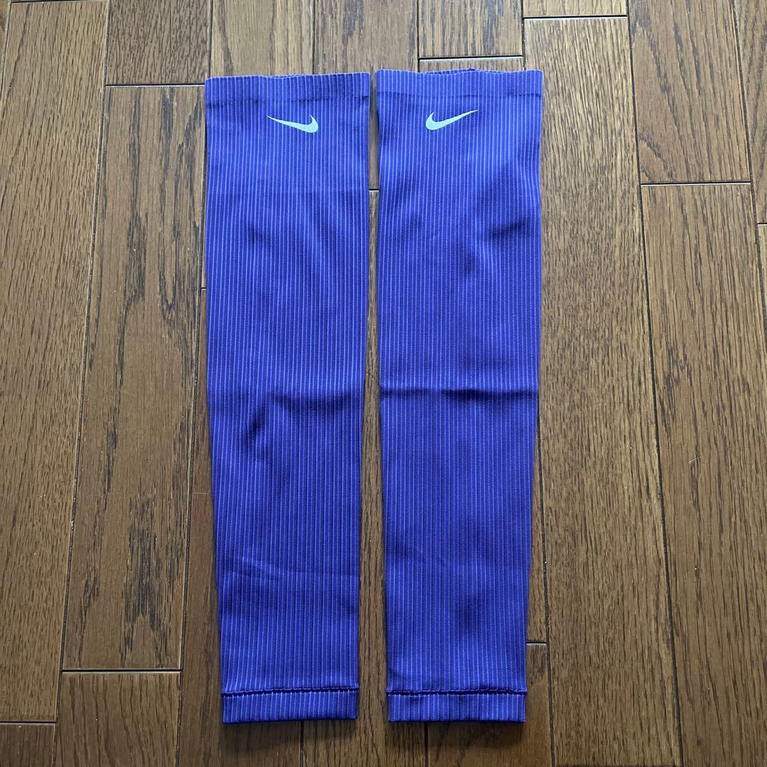 NIKE エアロスイフト アームスリーブ