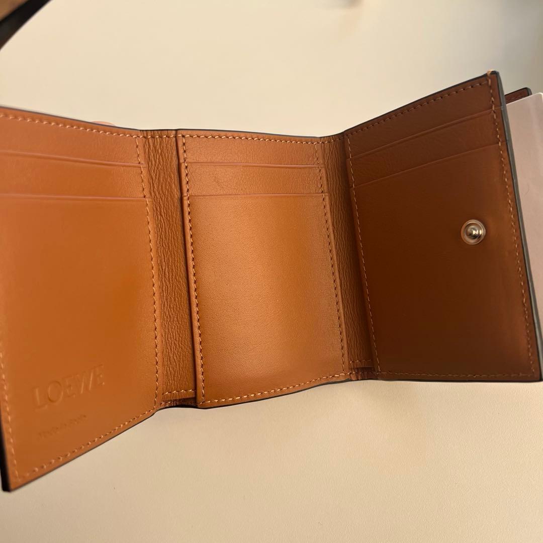新品未使用　Loewe アナグラム財布
