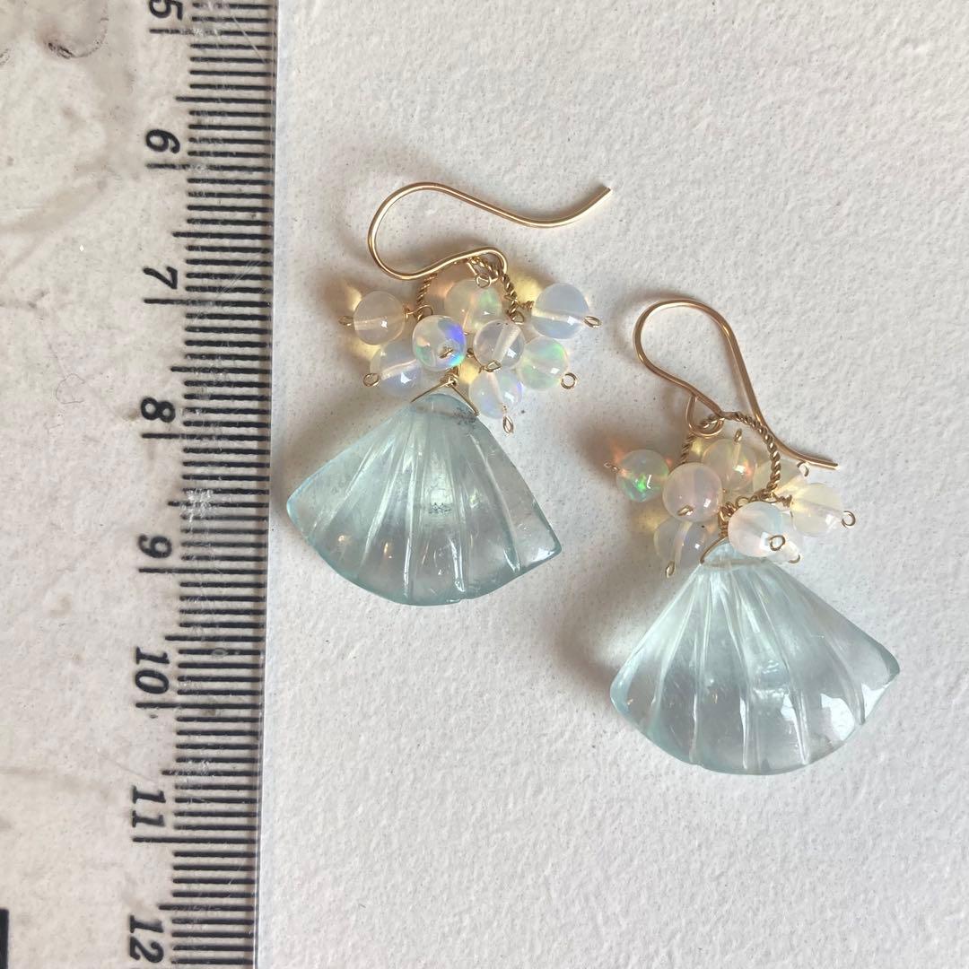 専用です　14kgf アクアマリンのシェルカービングピアス