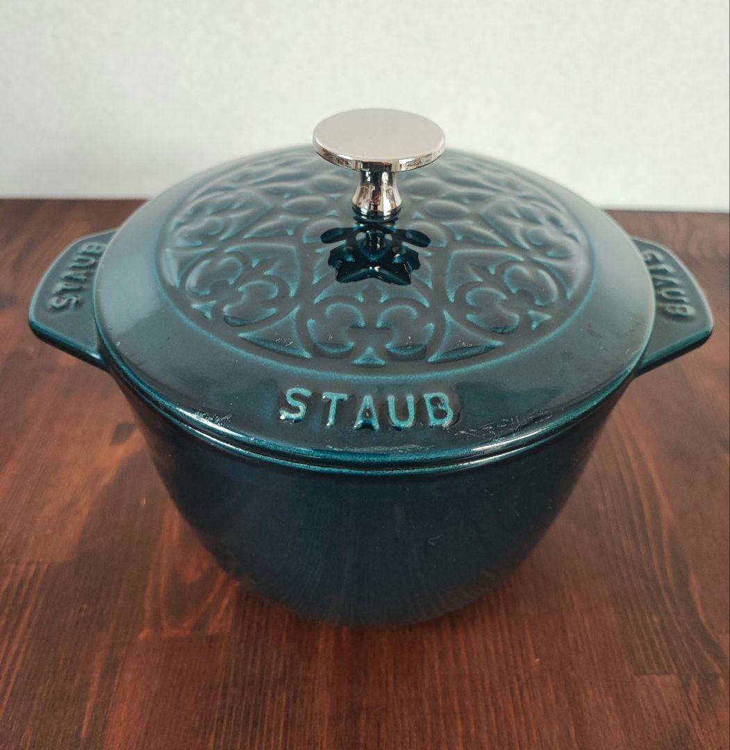 staub ラココットde gohan M lily ラメール