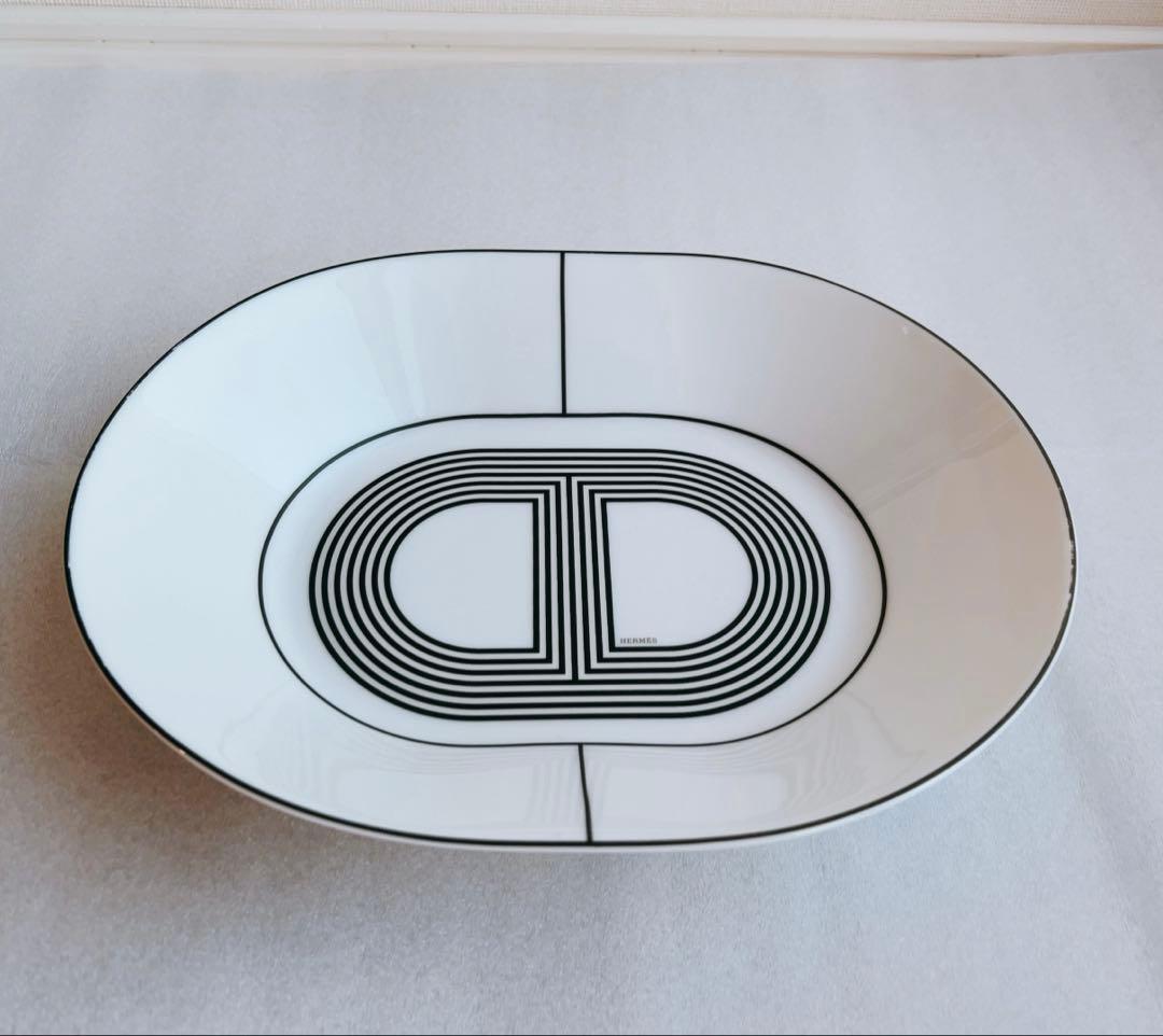 HERMES ラリー24 オーバルプレート　ホワイト