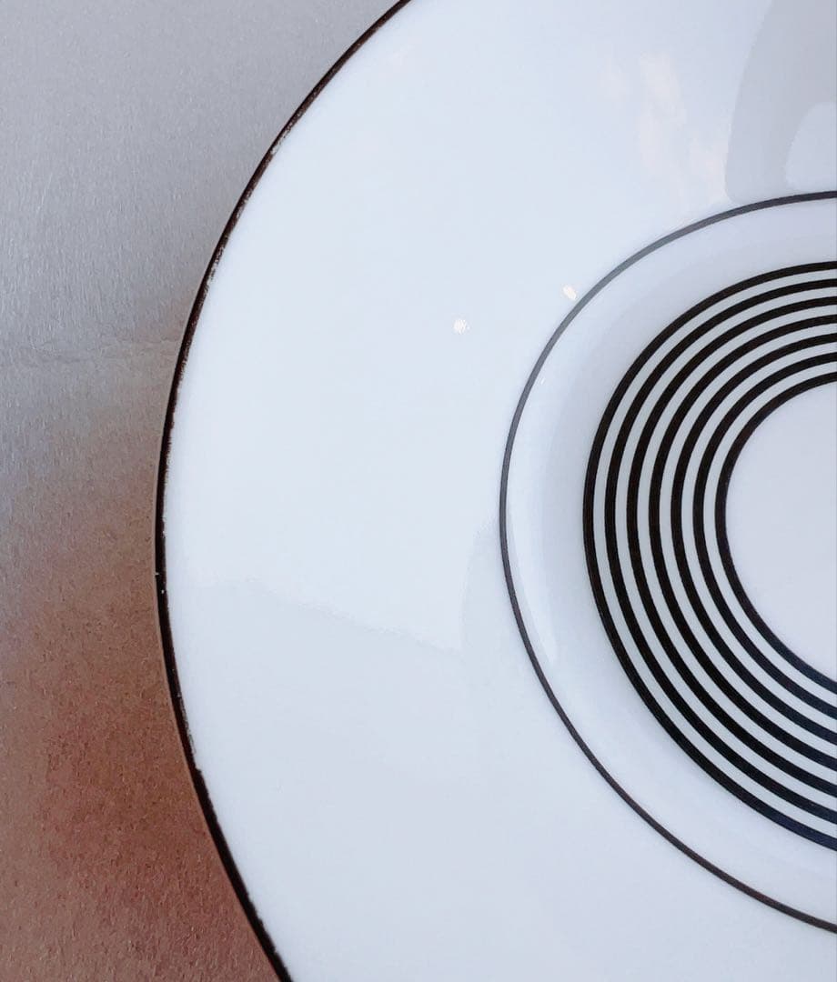 HERMES ラリー24 オーバルプレート　ホワイト