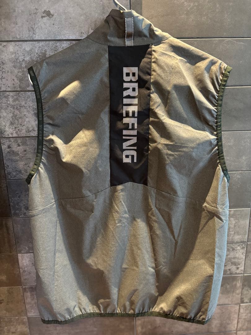 ⭐︎期間限定値下げ⭐︎BRIEFING ゴルフ　ウィンドベスト　グレー　M