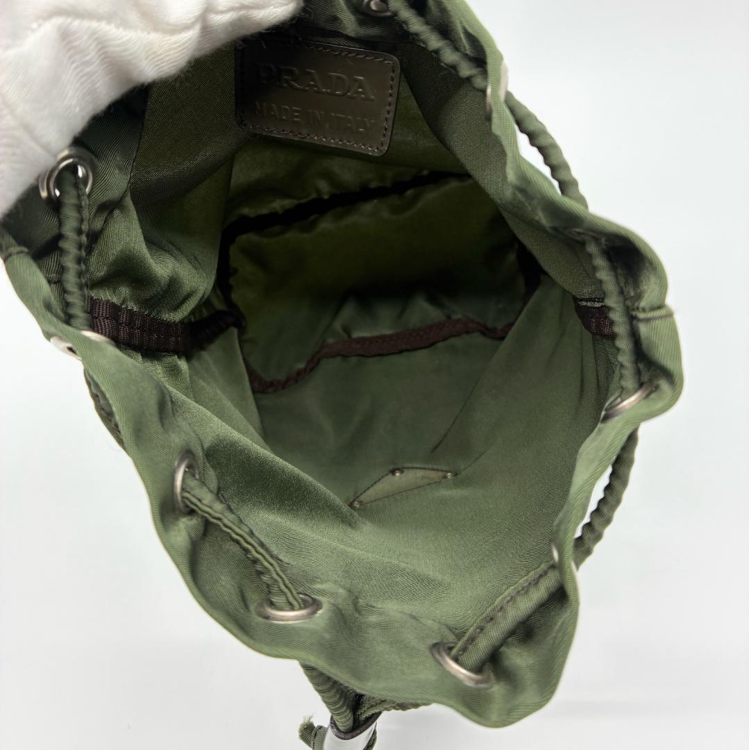 PRADA プラダ オリーブグリーン カーキ 巾着ポーチ A1361A2