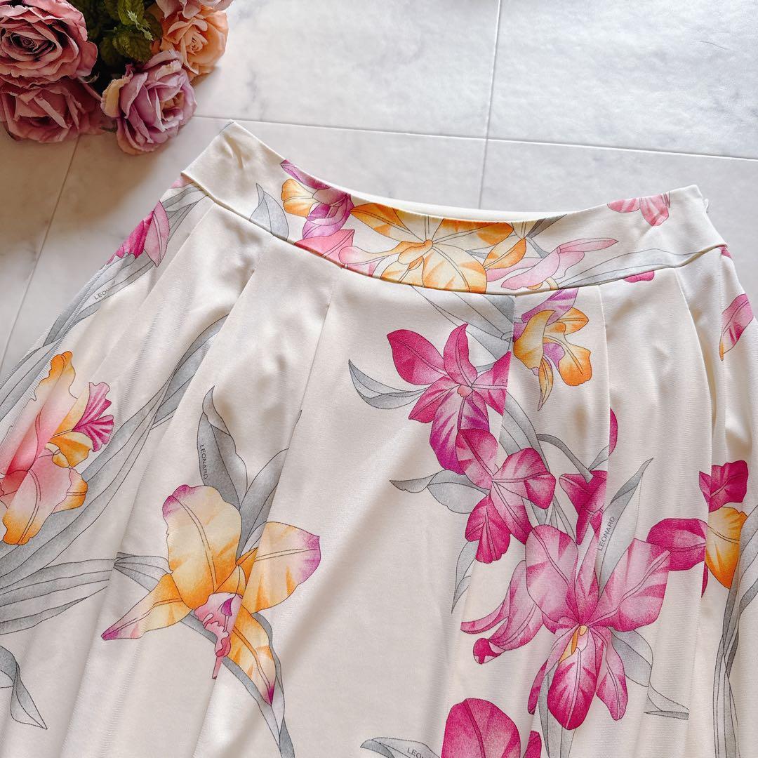 新品同様✨近年モデル レオナール カンカン フレア スカート 花柄 トリム