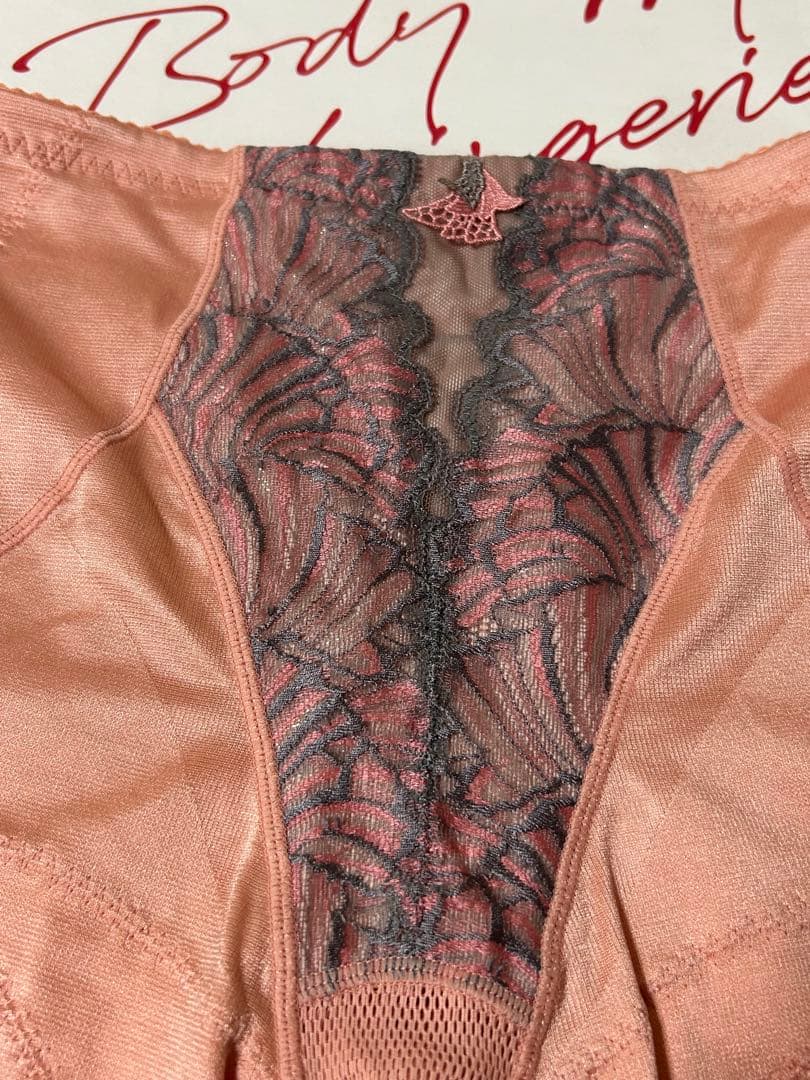 マルコ　ロングガードル Ｍ　未使用新品　体型補整