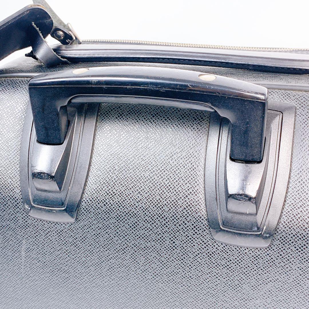 ルイヴィトン キャリーケース