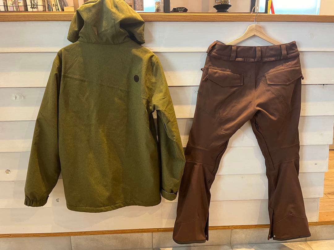 Volcom スノーボードウェア 上下セット メンズ レディース ユニセックス