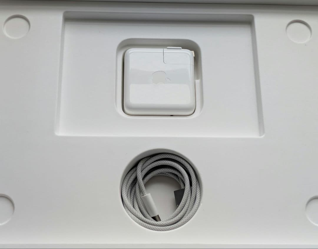 【美品】MacbookPro M3 14インチ(2023年モデル) メモリ8GB