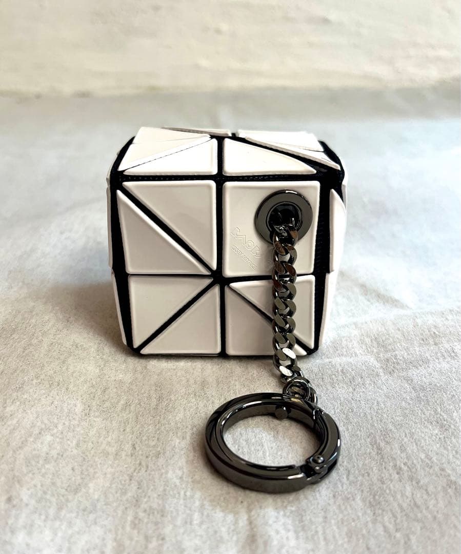 バオバオ 新品 イッセイミヤケ ミニキューブチャームボックスキューブボックス