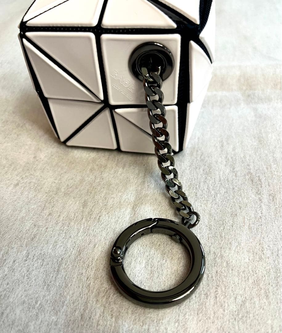 バオバオ 新品 イッセイミヤケ ミニキューブチャームボックスキューブボックス