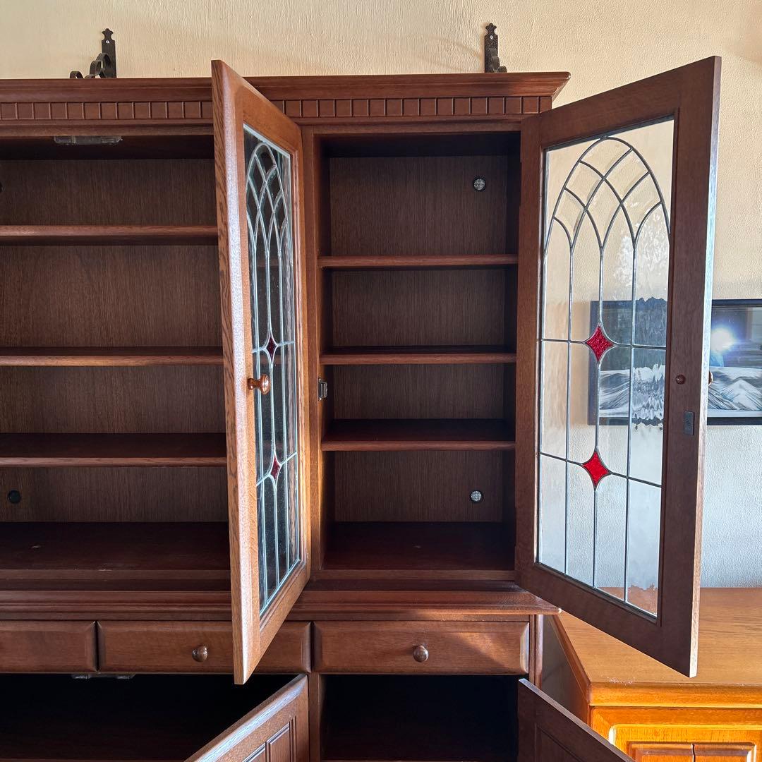 送料込　IDC大塚家具 起立木工社製 3面ステンドグラス オーク材 食器棚