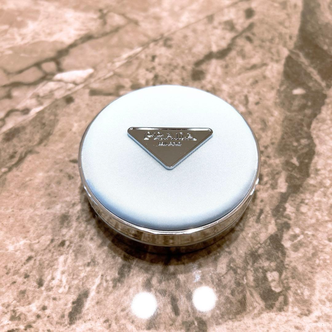 限定パッケージ プラダ メッシュクッション LC5