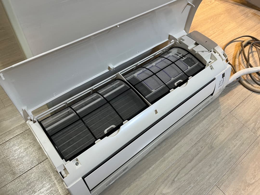 ＜室外機のみ。室内機と要同時購入＞DAIKIN 2023年購入 8畳用エアコン