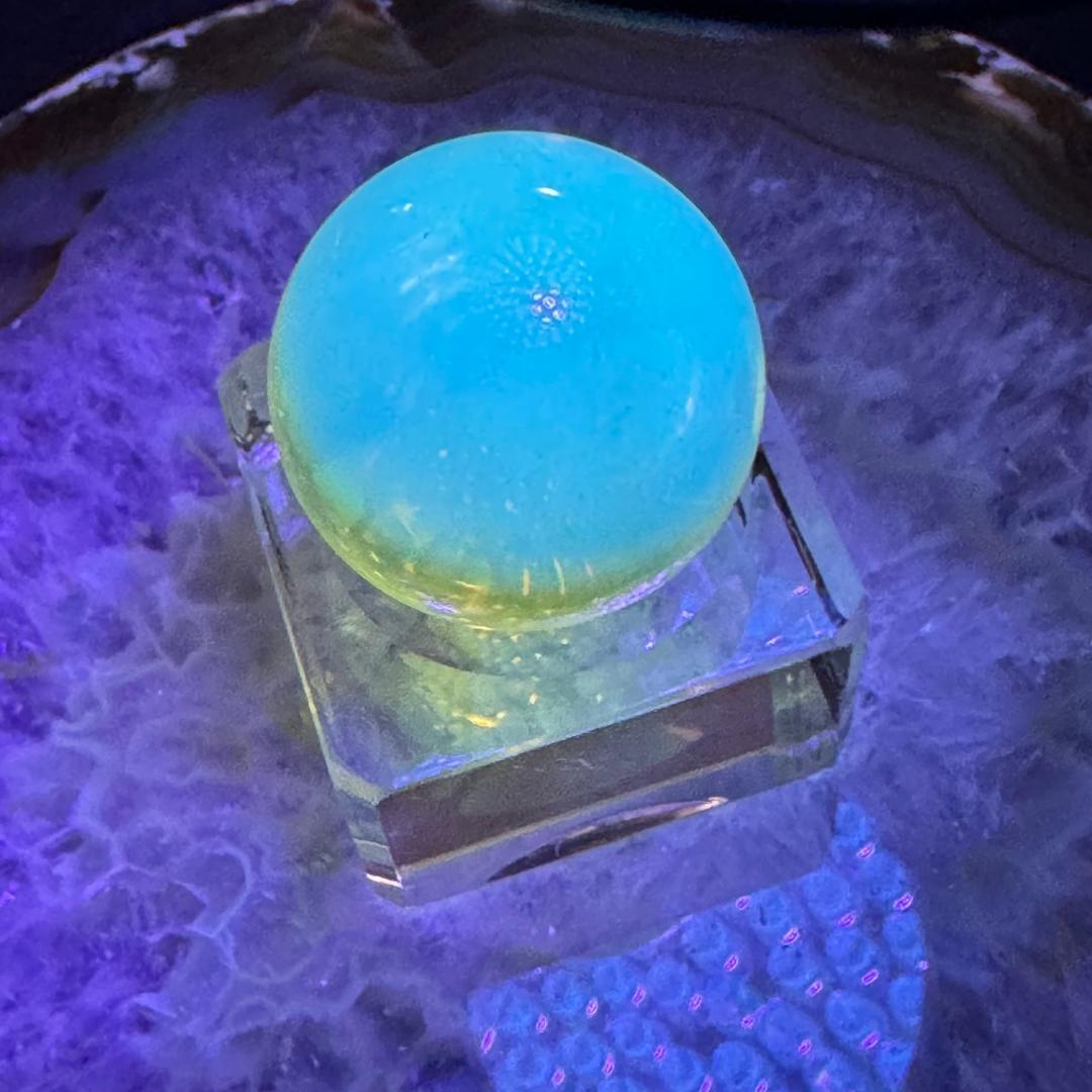 ブルーアンバー　メキシコ産　◇琥珀（こはく）◇丸玉　約24.8㎜