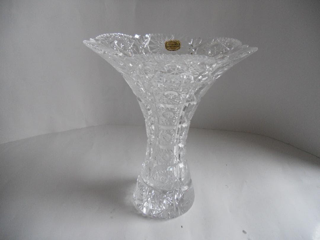 花瓶 クリスタルガラス ボスポラスクリスタル 希少 レア 入手困難 花器 です。