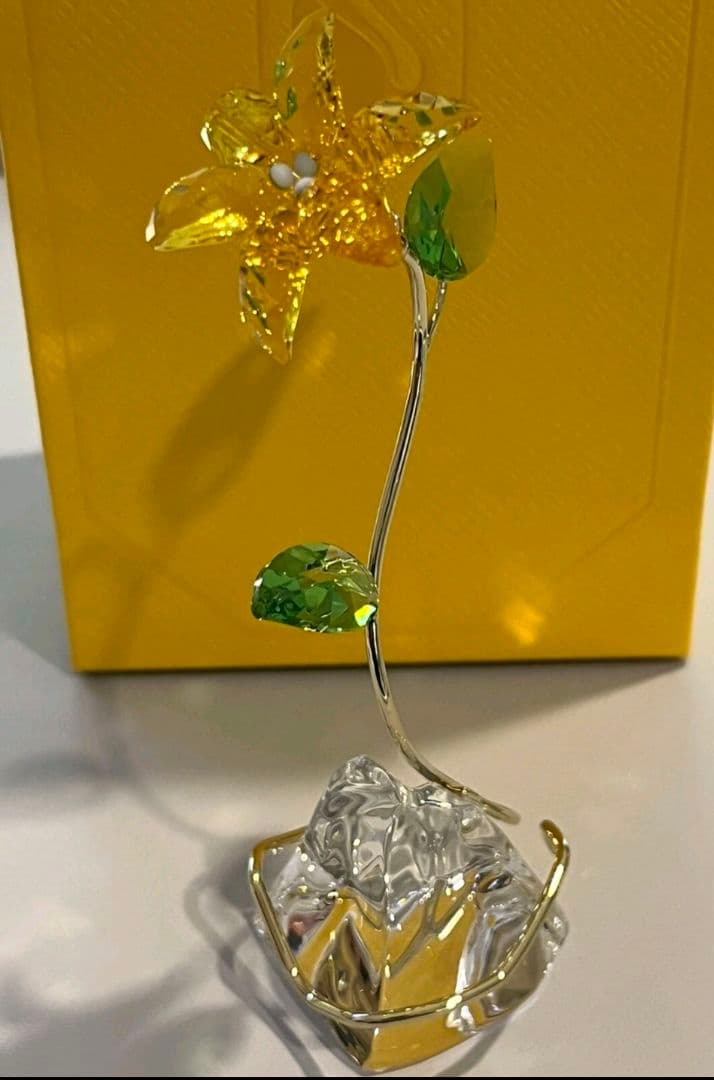 スワロフスキー ゆり 花 置物