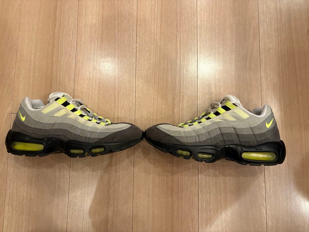 靴 NIKE AIR MAX95 NEON