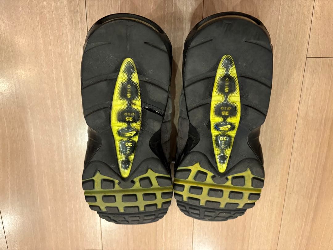 靴 NIKE AIR MAX95 NEON