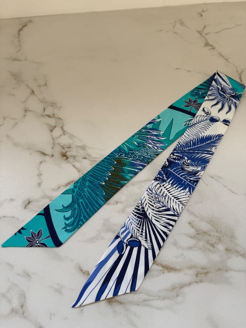 HERMÈS ブルー&グリーンスカーフ