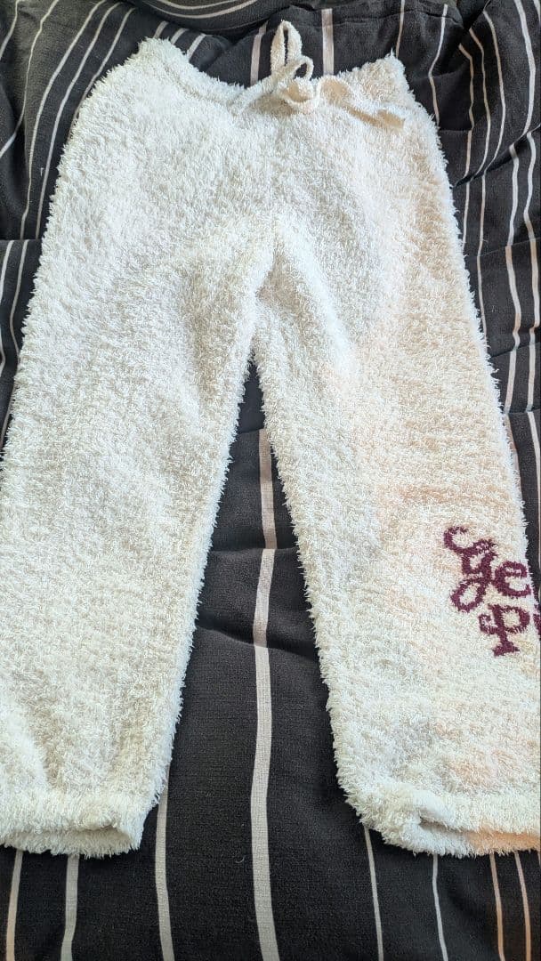 完売　ジェラートスノーベアジャガードプルオーバー＆ロングパンツ HOLIDAY