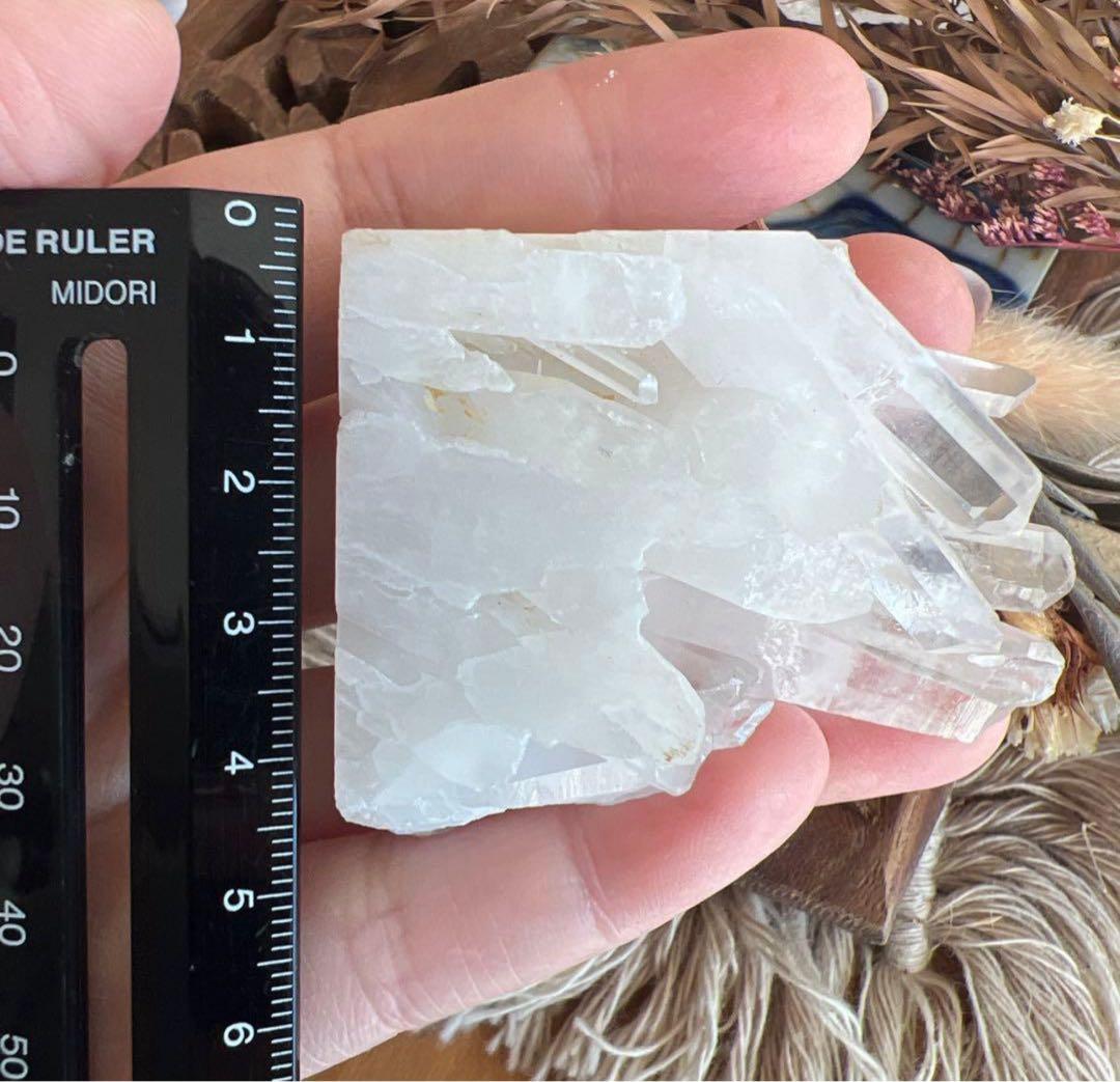 持つ方を選ぶ石♥神秘レムリアンシードクォーツ…☪︎*。꙳ 更に龍神様が潜む虹入り♥